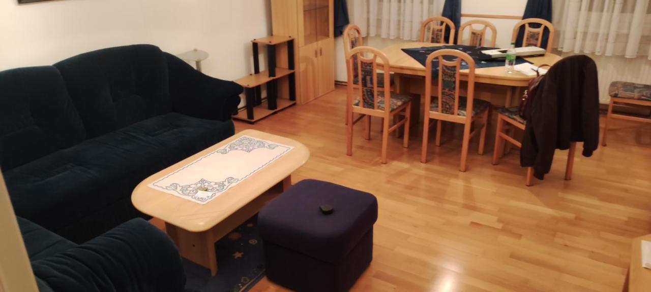 2-room Near Westbahnhof Apartament Wiedeń